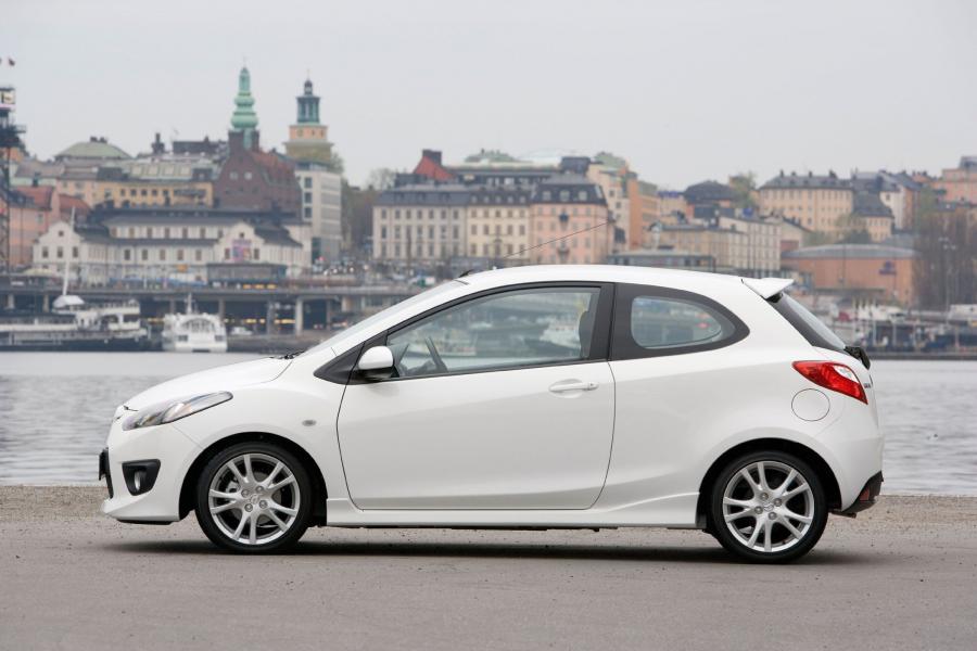  Mazda2 3-Door 2007 года  (фото 28 из 96)